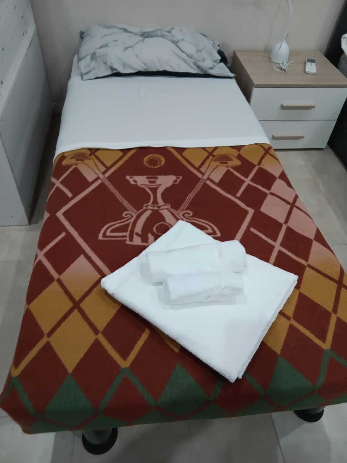 Gambara Metro Apartment Milano Luaran gambar