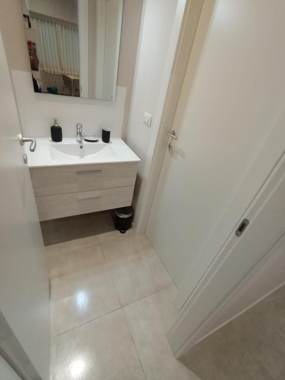 Gambara Metro Apartment Milano Luaran gambar